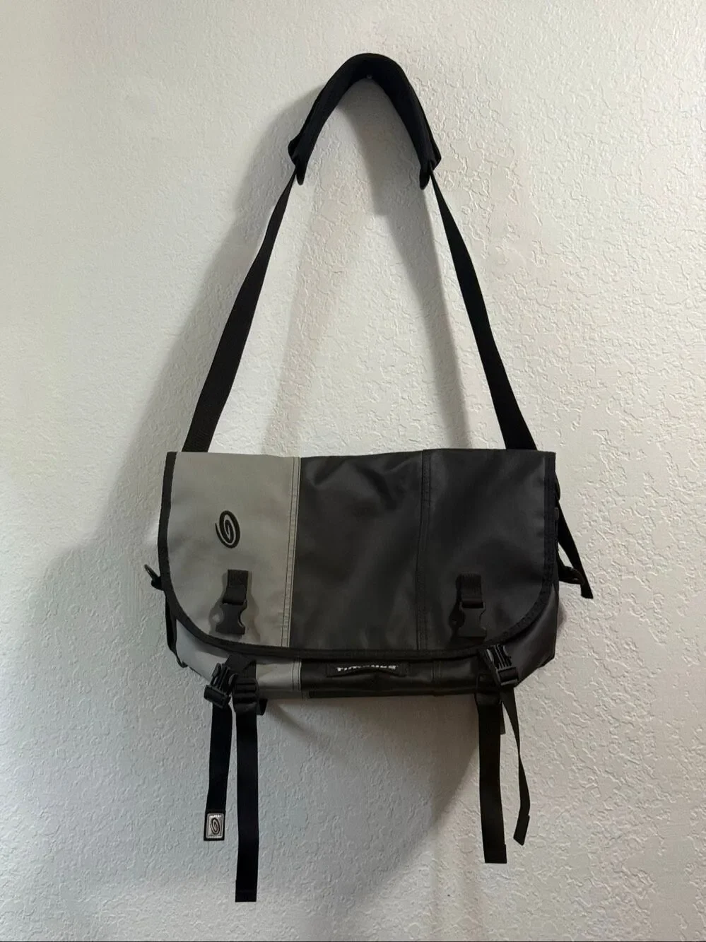 Timbuk2 Messenger Bag Black Commute Cross Body Shoulder Padded Laptop Travel